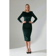 Alpaco Kadın Vatkalı Drapeli Kadife Bileği Simli Manşet Detaylı Midi Elbise