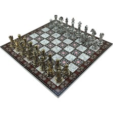 Gifthome Premium Battal Boy Metal Işlemeli Klasik Satranç Takımı  ve Katlanır Sedef Desenli Mdf Satranç Tahtası (43X43 Cm.)