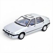 Trıple T9  T9-1800453 1/18  Renault 19 1997 Silver