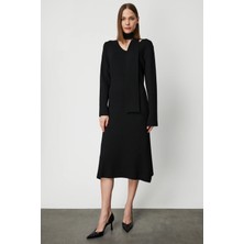 On Triko V Yaka Kuşaklı Triko Elbise 63401