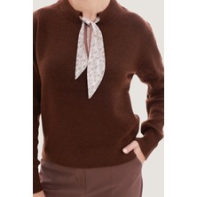 Fularlı Kahverengi Kazak