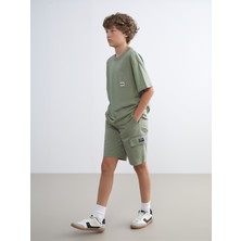 Lc Waikiki Yazlık Erkek Çocuk Kargo Şort Yeşil Beli Lastikli Düz Desen Rahat Kesim