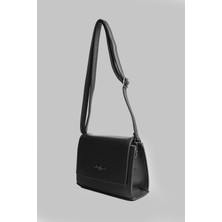 La'Graccio Paris Nale Model Mıknatıs Kapamalı Kadın Deri Askılı Çanta