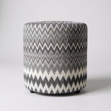 Elanora Home Dokusu ve Modern Tasarımıyla Her Ortama Uyum Sağlayan Çok Amaçlı Puf