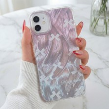 Fibaks Apple iPhone 11 Uyumlu Kılıf Parlak Hologramlı Fiyonk Desenli Darbe Emici Kamera Çıkıntılı Renkli Silikon