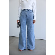 Özge Özgenç Kendinden Desenli Bol Paça Jean