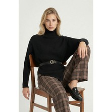 Happiness İstanbul Balıkçı Yaka Asimetrik Oversize Triko Kazak LDP0089 Siyah