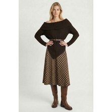 Happiness İstanbul Açık Omuzlu Asimetrik Oversize Triko Kazak LDP0090 Kahverengi