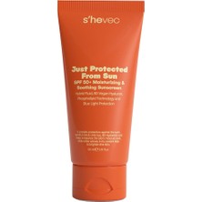 She Vec Just Protected From Sun – Aydınlatıcı ve Leke Karşıtı Güneş Koruyucu Krem Spf 50