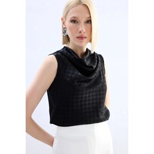 Sateen Puantiye Desenli Kolsuz Bluz - Siyah