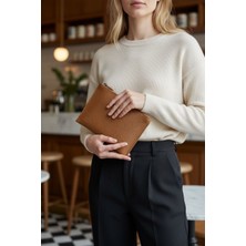 Plush Studio İstanbul Noır Case Deri Clutch El Çantası | Şık, Minimal & Zamansız Tasarım 22x16cm