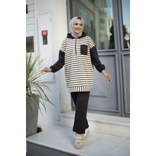 Sfg Life Moda Kadın Tesettür Giyim Kapüşonlu ve Önü Yarım Fermuarlı Çizgili 2 Iplik Pantalon ile Tunik Takım