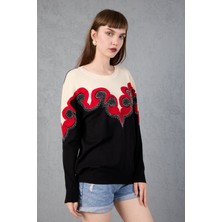 Moda Days Kadın Ekru-Siyah Iki Renkli Taş Detaylı Soyut Desenli Bisiklet Yaka Triko Bluz