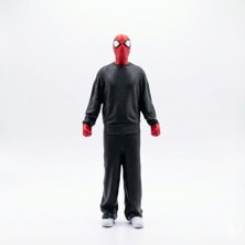 Örümcek Temalı Maskeli Figür – Siyah Kıyafetli Dekoratif Koleksiyon Biblosu