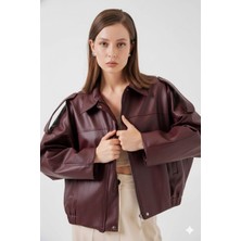 Hazelin Kadın Bordo Oversize Fermuarlı ve Düğmeli Yandan Cepli Suni Deri Ceket HZL25W-BD110551