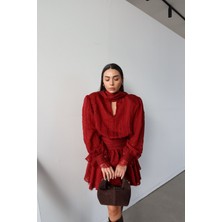 Özge Özgenç Omuzu Vatkalı Boyundan Bağlamalı Premium Elbise