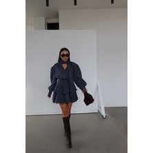 Özge Özgenç Omuzu Vatkalı Boyundan Bağlamalı Premium Elbise