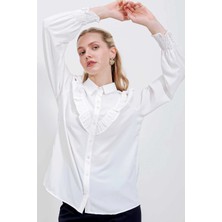 Hazelin Kadın Beyaz Fırfır Detaylı Uzun Kollu Şık Gömlek HZL25W-BD1202231