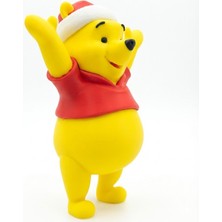 Noel Şapkalı Sevimli Ayıcık Figürü – Dekoratif Masa Üstü Biblo