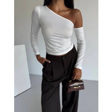 Hazelin Kadın Beyaz Asimetrik Yaka Drapeli Sandy Bluz HZL25S-FRY123361