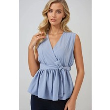 Hazelin Kadın Mavi Kruvaze Yaka Beli Lastikli Kuşaklı Bluz HZL25S-BD19661