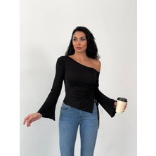 Hazelin Kadın Siyah Asimetrik Kesim Ispanyol Kol Beli Büzgülü Sandy Bluz HZL25W-FRY123591