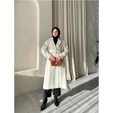 Kadın Moskova Ithal Kumaş Yumuşacık Düğmeli Kuşaklı Kaşe Kaban