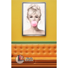 KOSS Dijital Ikonik Brigitte Bardot Portresi Pembe Sakız Modern Pop Art Stil Dekoratif Çerçeveli Kanvas Tablo