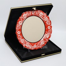 Korkmaz Çini 26 cm Beyaz Kabartma Kaligrafi Tabağı