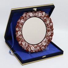Korkmaz Çini 26 cm Beyaz Kabartma Kaligrafi Tabağı