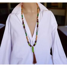 Sinem Şanlı Yeşil Kedi Gözü Taşı Sandal Ağacı Boncuklu Uzun Püsküllü Tasarım Kolye – Doğal Taş & Bohem Stil