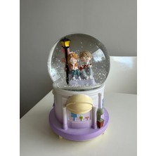 Bumelo Merdivende Oturan Kızve Erkek Büyük Boy Işıklı,müzikli Püskürtmeli Kar Küresi