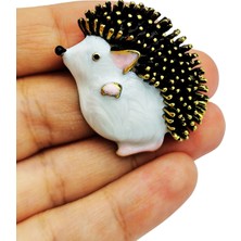 BB Bi Butik Shop Sevimli Kirpi Figürlü Broş – Altın Detaylı, Doğa Temalı Şık Yaka ve Çanta Aksesuarı