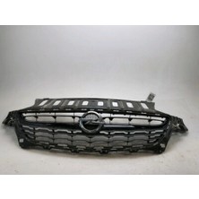 Dega Opel Corsa E Ön Panjur Üst 2014- (Oem No:  39003645)