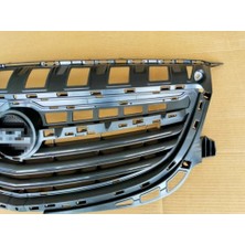 TŞT Opel Insignia Ön Panjur Nikelaj Sıyah 2008- (Oem No:  13269802)