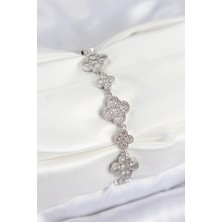 Pileli Store Pilelistore Pirinç Zirkon Taşlı Yonca Model Gümüş Renk Vıp Seri Kadın Bileklik - TJ-BB7521