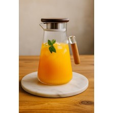 Pazarika “akasya Ahşap Saplı Cam Sürahi 1.7 L – Borosilikat Cam Gövde, Modern Sunum”