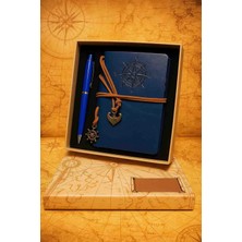 Wolawood Vintage Deri Kapaklı Pusula Tasarımlı Kraft Eskitme Sayfa Spiralli Çizgisiz Bağcıklı Mavi Retro Defter & Touchpen Tükenmez Kalem Özel Kutulu Hediyelik Set