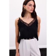 Sateen Dantel Detaylı Askılı Bluz - Siyah