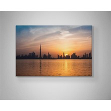 Dubai – Gün Batımı Silueti ile Küresel Vizyonun Simgesi
