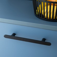 System 4745 Modern Tırtıklı Kulp Siyah Renk 192 mm (Iki Delik Arası Mesafe)