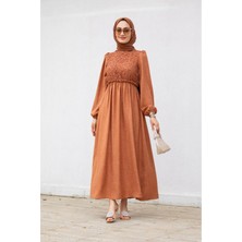 Tesettür Diyarı Dantelli Robalı Melaj Keten Tesettür Elbise- Kahverengi