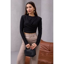 AURA 7 Collection Kadın Omuz Vatkalı Bisiklet Yaka Arkadan Bağlamalı Crop Bluz