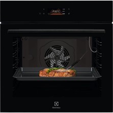 Electrolux KOD8C39Z 500 Serisi Steambake Buhar Destekli Katalitik / Aquaclean Temizleme Sistemli Wi-Fi 72 Lt Siyah Ankastre Fırın