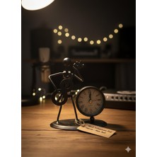 Basel Maison Elektro Gitar Çalan Müzisyen Tasarım Masa Saati (15 cm x 12 Cm)