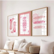 Pam Studio Cowgirl Tarzı Duvar Dekoru – 3’lü Modern Poster Seti, Western ve Retro Stil Çerçeveli Tablo