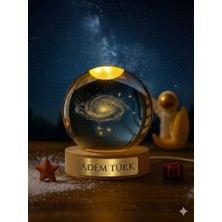 Deco Elit Kişiye Özel 3D Kristal Küre Samanyolu LED Lamba – Usb'li Ahşap Standlı Dekoratif Masa Lambası