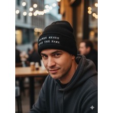 Lunaknit Siyah Cırtlı Kişiselleştirilebilir Bere | Isim Takılabilir Unisex Kışlık Triko Bere