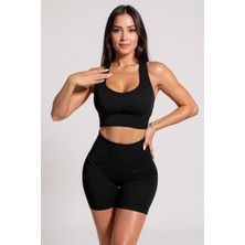 SHC4200 Kadın Siyah Yüksek Bel Çapraz Sırt Detaylı Şortlu Gecelik Takım – Modern, Konforlu ve Günlük Kombin