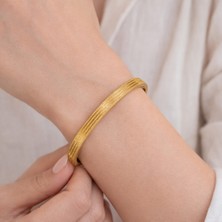 Yush Aksesuar Simli Çizgi Desen Çelik Kelepçe Bileklik